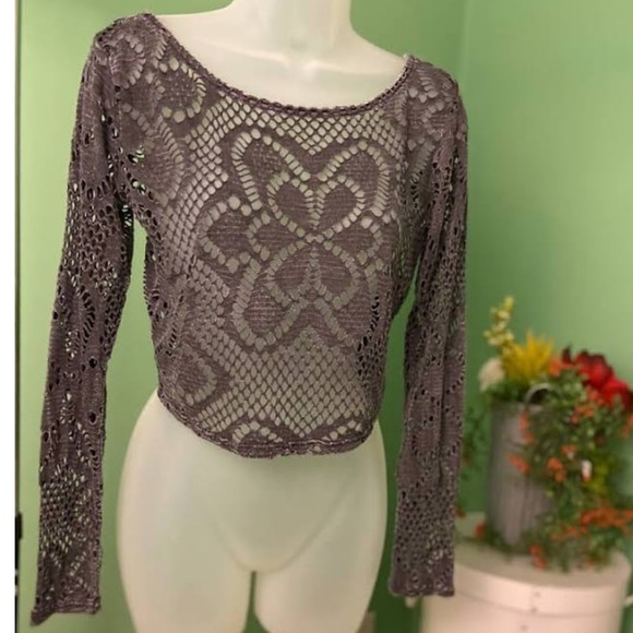 Urban Outfitters long sleeve crop top - Picture 1 of 3
